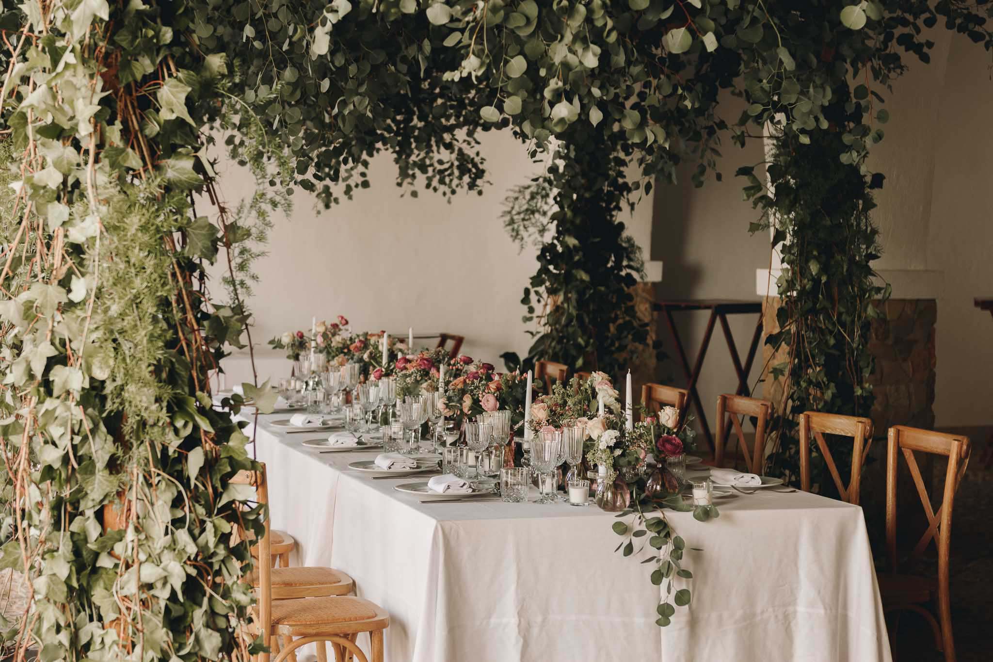 Decoración para boda, menaje de cristal y decoración floral